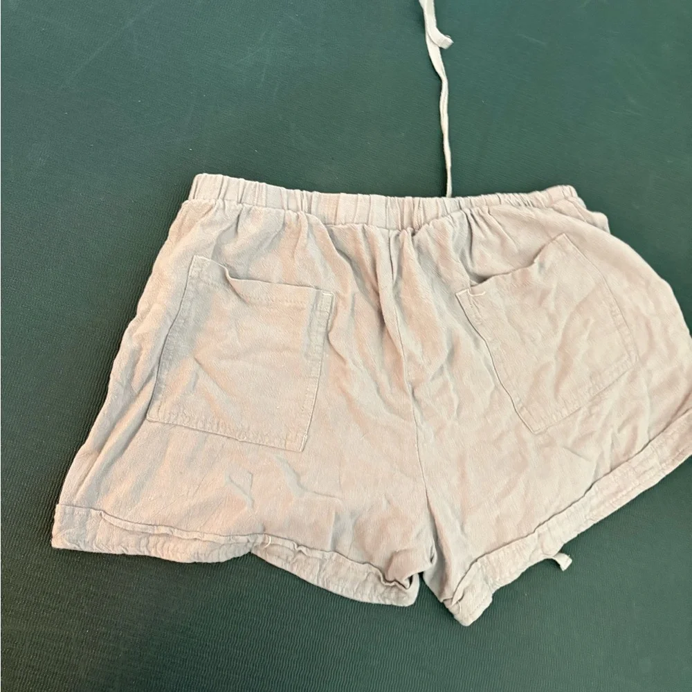 High Waist Gray Shorts with Elastic Waistband - Picture 5 of 5